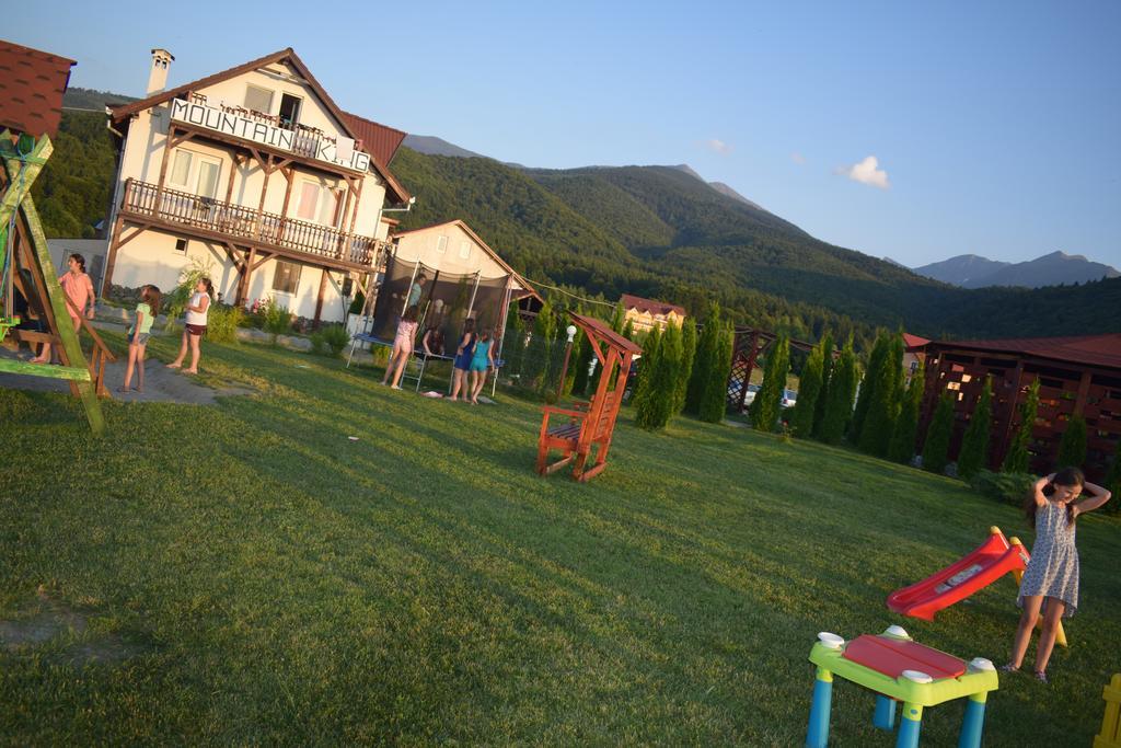 Pensiunea Mountain King Sîmbăta de Sus Екстериор снимка