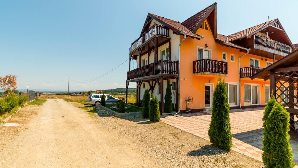 Pensiunea Mountain King Sîmbăta de Sus Екстериор снимка